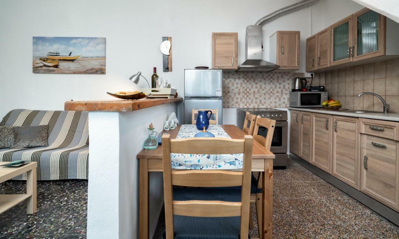 The Junction Appartment アギア・ガリニ エクステリア 写真
